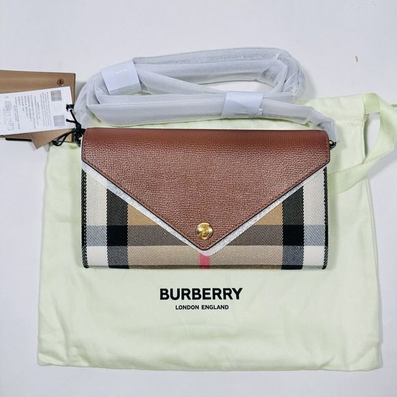 Burberry Hannah Envelope Wallet Crossbody Bag Nova Check Brown Tan NWT - Picture 1 of 15